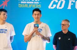 开云体育入口-亚籍球员成为球队新一任队长,领军出征