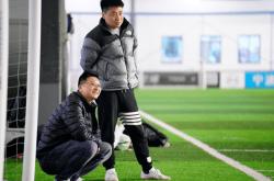 开云体育直播-世界级豪门齐聚，强强对话掀起热潮的简单介绍