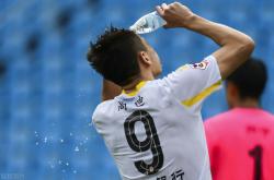 开云官网-紧张对决拉开帷幕，火箭队赢得开门红