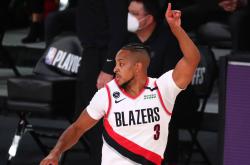 开云体育下载-篮网绝杀四川队，麦科勒姆点燃赛场