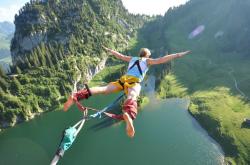 开云官方app入口-福登时刻，当曼城之星照亮亚平宁—佛罗伦萨对阵AC米兰的战术转折点