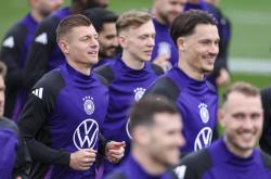 开云平台-足球大赛在即，球队备战紧张