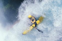 开云体育-赛道上的交响诗，塔图姆在F1街道赛之夜的全程高能输出