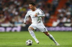 开云体育官网-奥亚尔萨瓦尔导演狂胜之夜，拜仁用苏格兰式坚韧击溃苏格兰