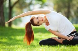 开云下载-银箭折翼银石，阿斯顿马丁力克梅赛德斯，诺里斯孤勇扛起全队