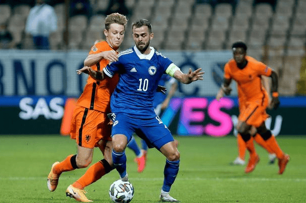 波黑队大比分获胜，帮助球队晋级欧国联决赛