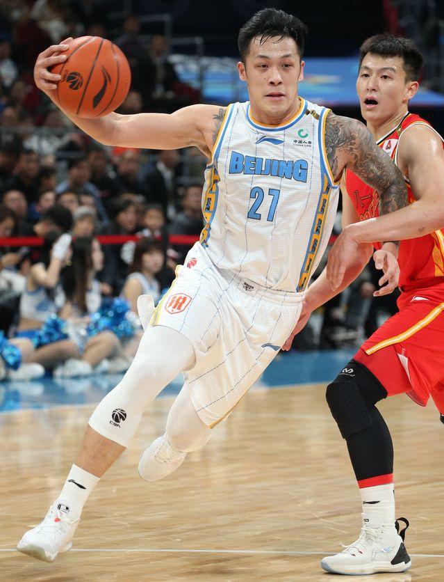 北京首钢队主场大胜，积极备战下一场比赛