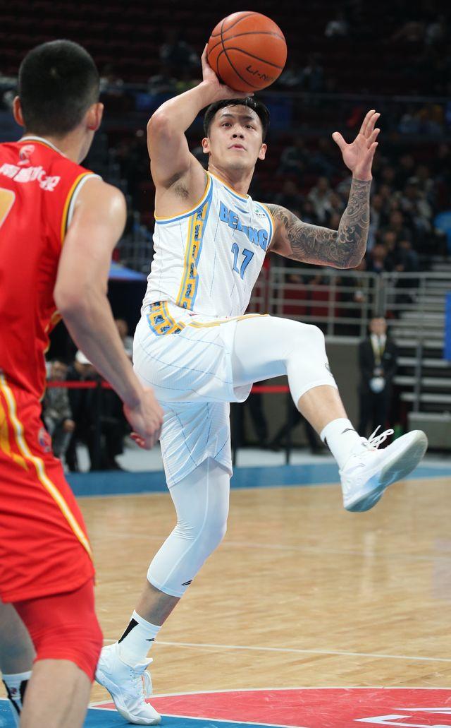 北京首钢队主场大胜，积极备战下一场比赛