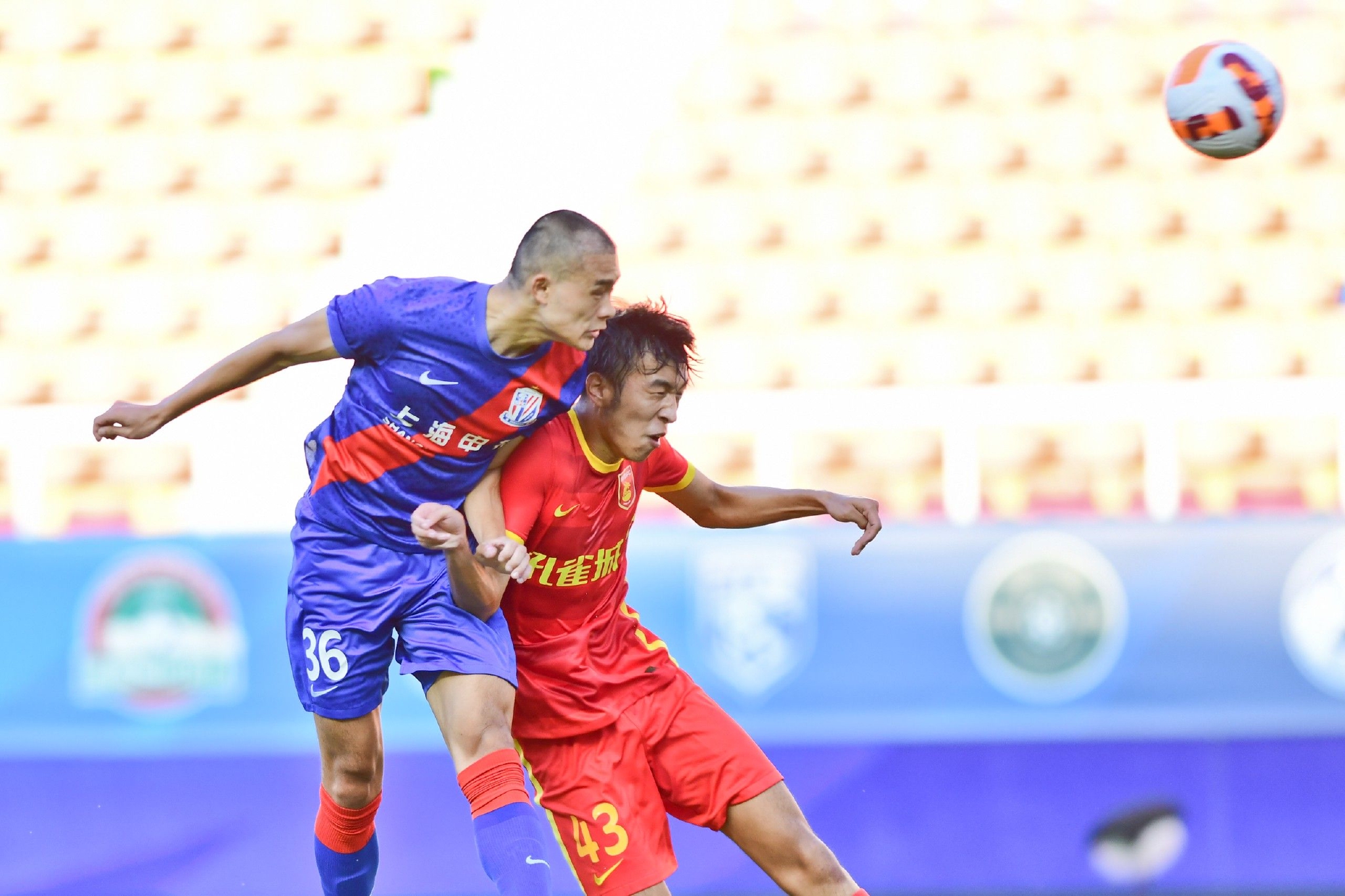 球员在最新比赛中展现出顶尖技艺 球员在最新比赛中展现出顶尖技艺