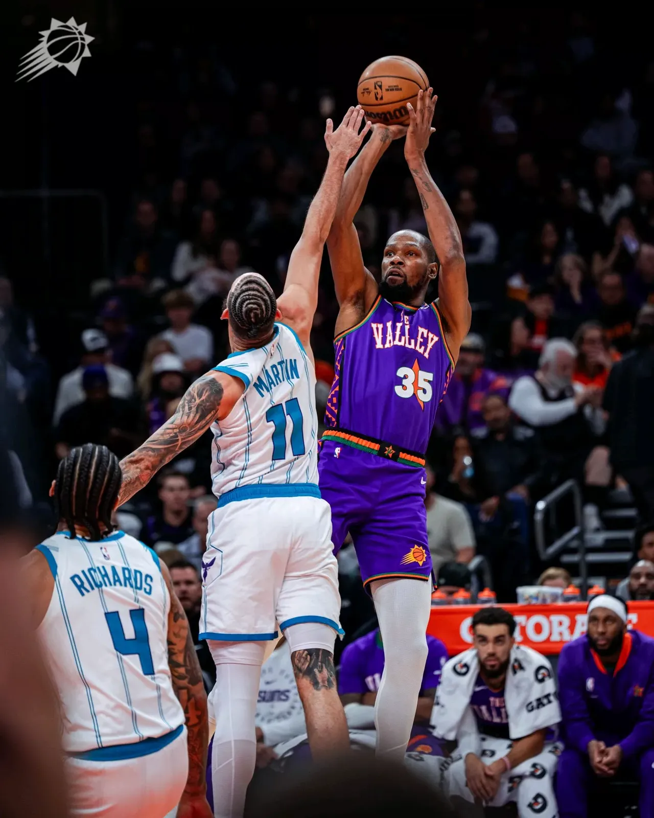 关于黄蜂主帅球队需要更多相互信任的信息 关于黄蜂主帅球队需要更多相互信任的信息