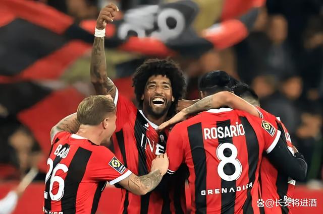 关于圣埃蒂安主场艰难胜出,保持不败的信息 关于圣埃蒂安主场艰难胜出,保持不败的信息