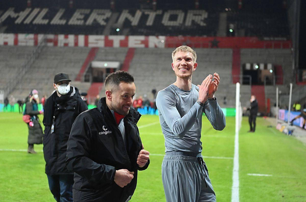 勒沃库森客场不敌沙尔克04,连败於手的简单介绍 勒沃库森客场不敌沙尔克04,连败於手的简单介绍