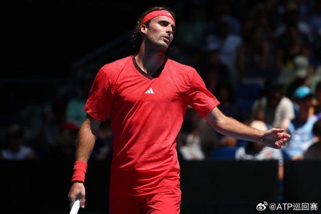 包含澳大利亚网球队险胜西班牙网球队，西西帕斯绝境逆转的词条