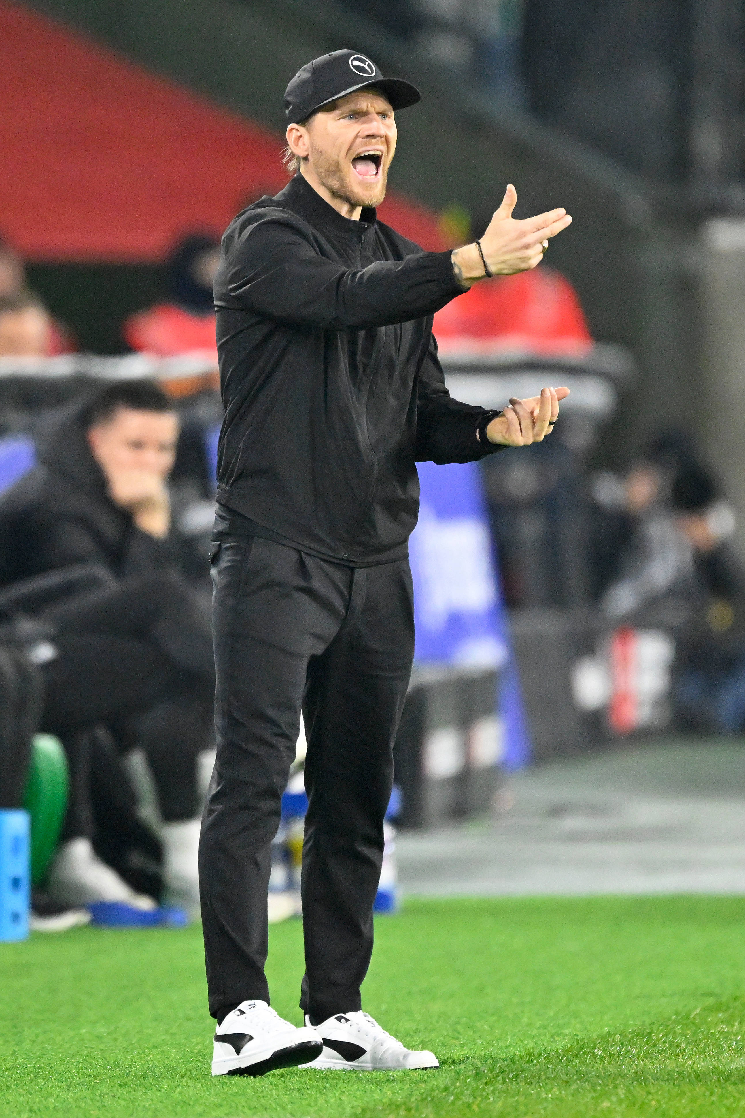 关于门兴格拉德巴赫主帅连胜，球队逐渐找回状态的信息