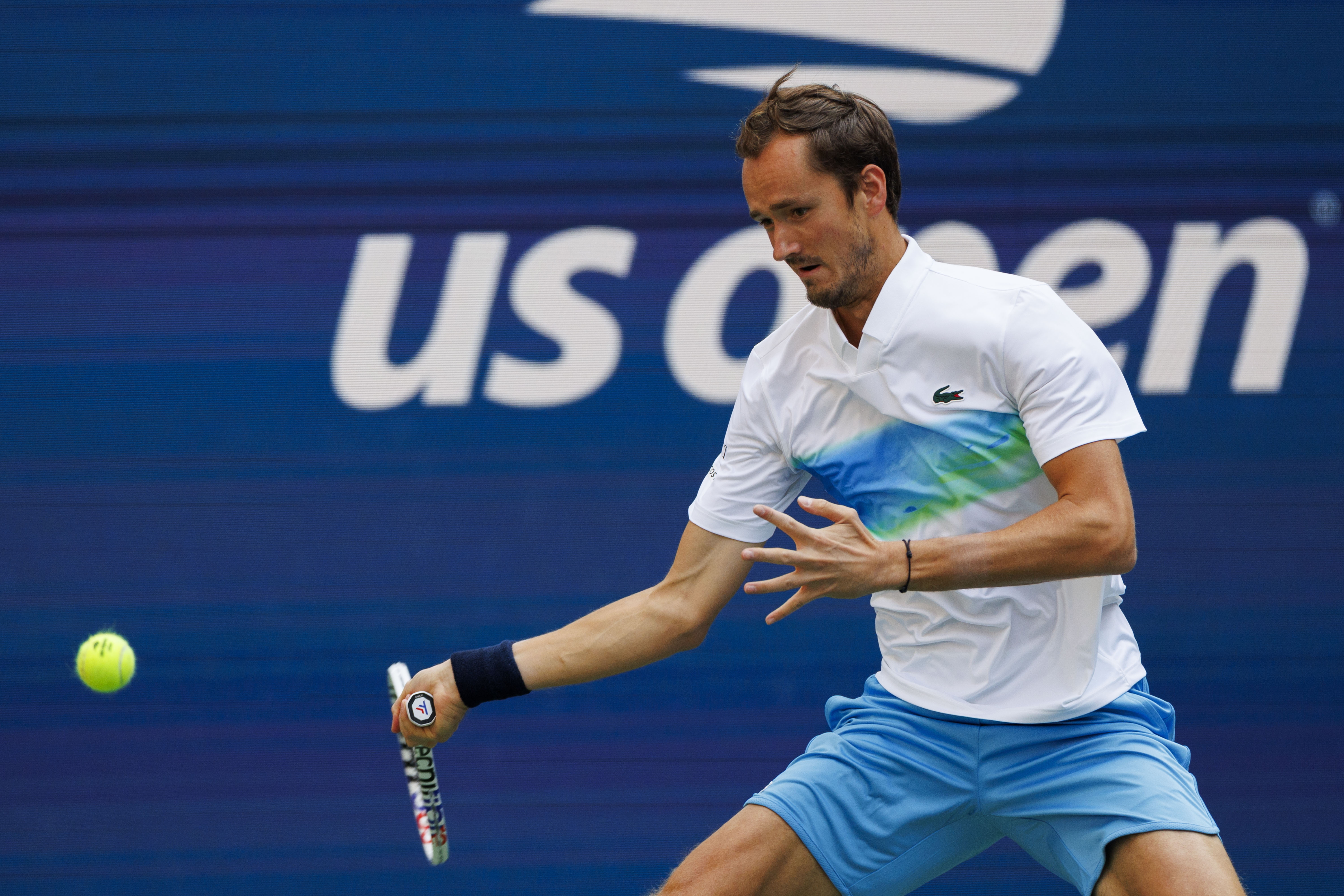 包含年终总决赛逆转法网，梅德韦杰夫状态火热的词条