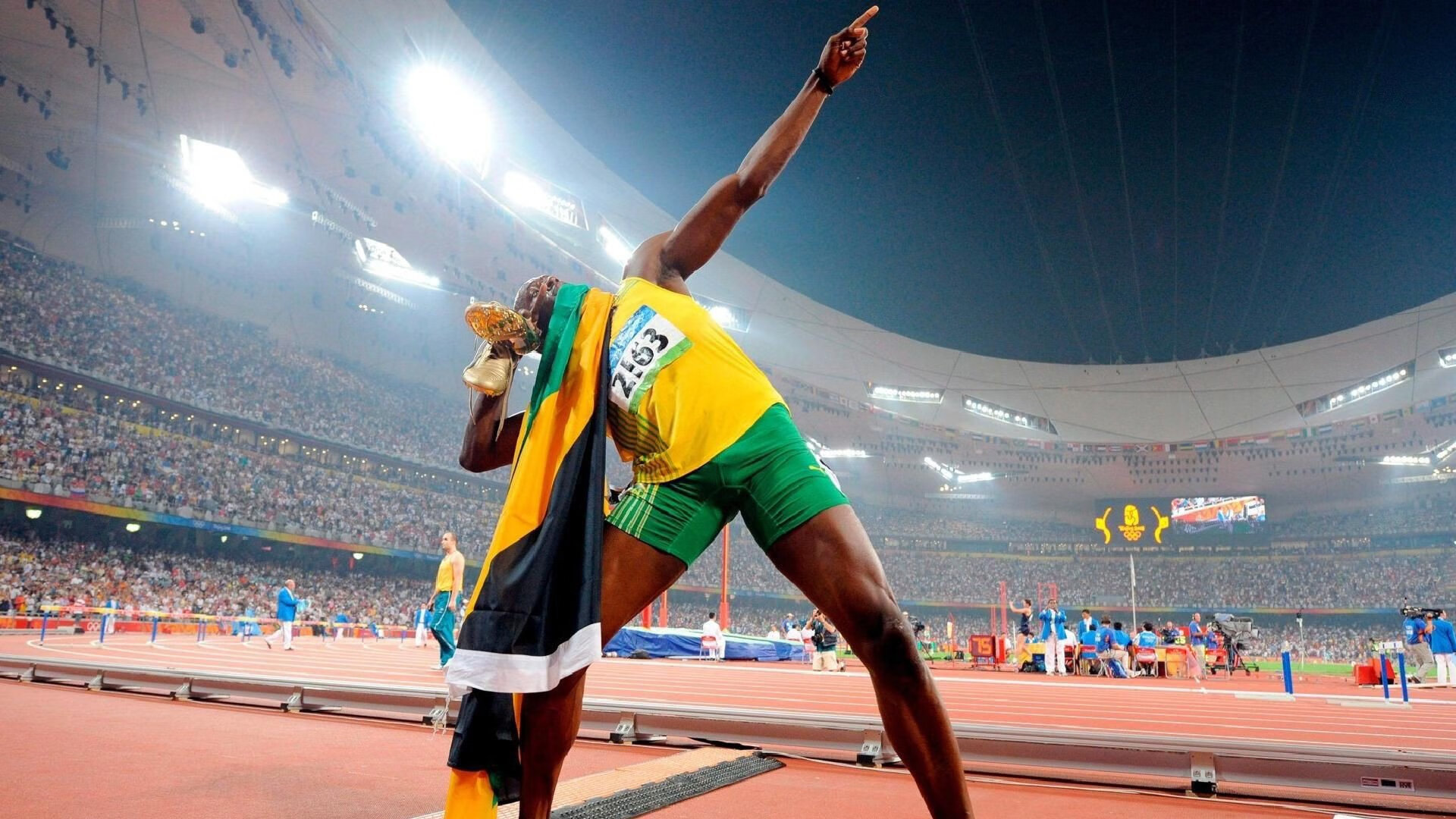 绿茵奇迹映照篮球梦，当吉林队掀翻尼克斯的隐喻穿透欧冠决赛之夜